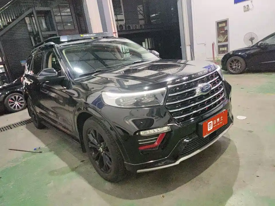 Фото 5 - Ford Explorer