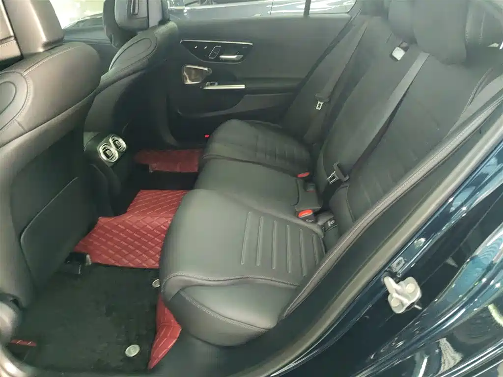 Mercedes-Benz C-Class 2024 Second Facelift C 260 L Night Edition Sport фото 17
