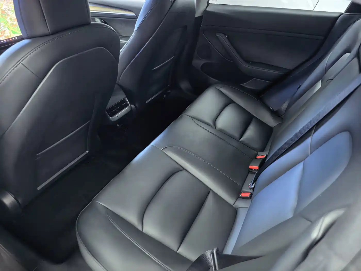 Фото 7 - Tesla Model 3