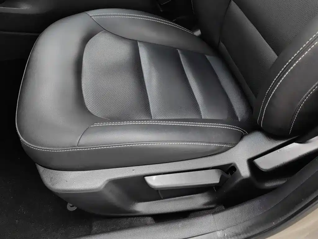 Photo 20 - Geely Emgrand GL