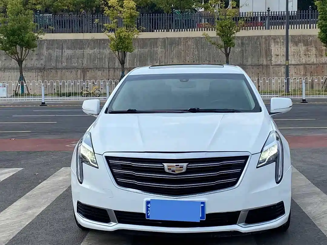 Cadillac XTS 2018 28T Technology фото 2