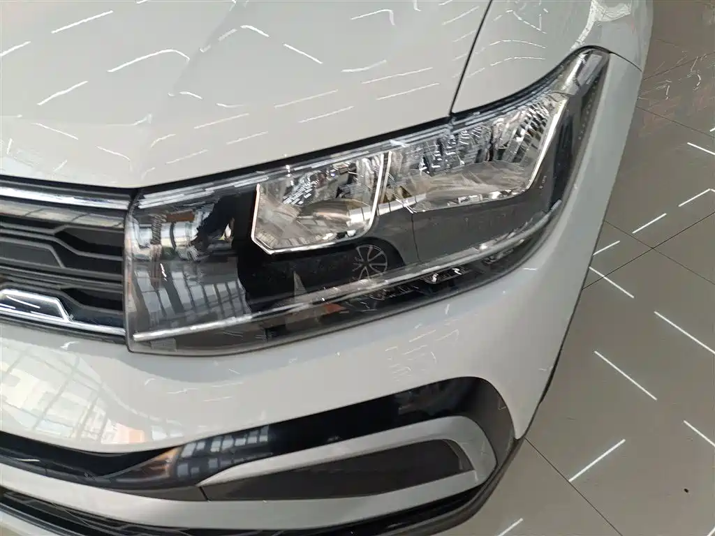 VOLKSWAGEN TU KAI