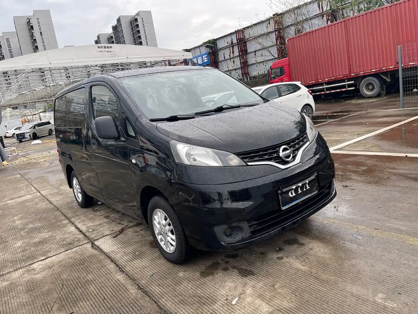 Nissan NV200 2011 2011 1.6L 232-seat Premium Elegance Model