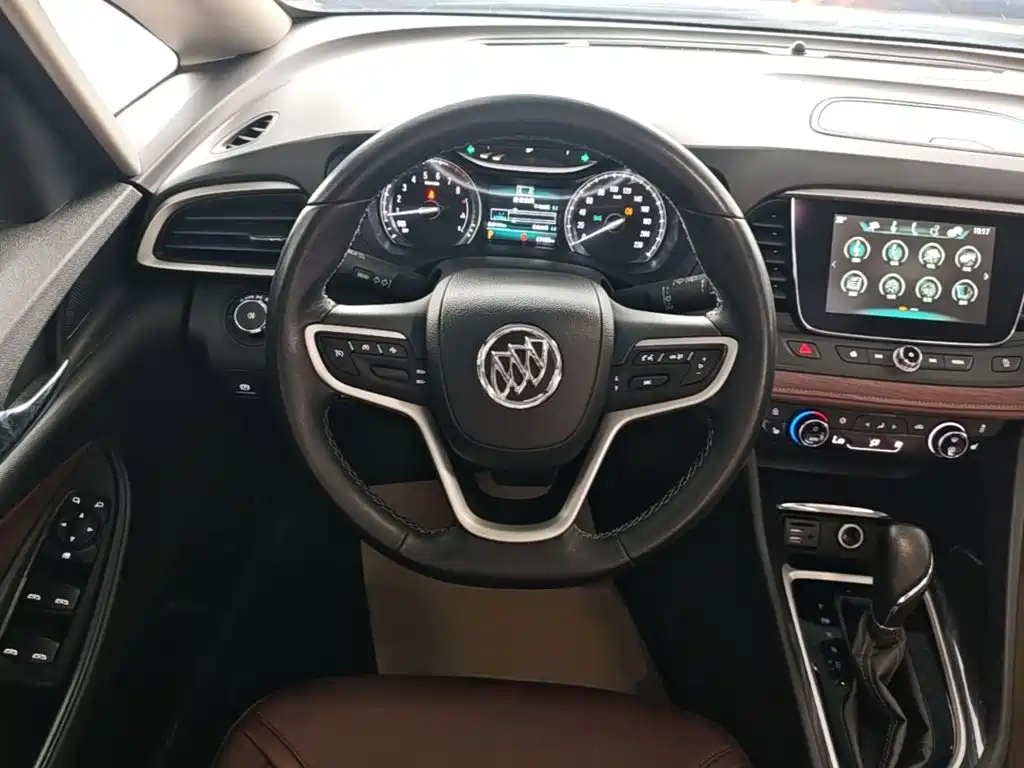 Фото 11 - Buick GL6