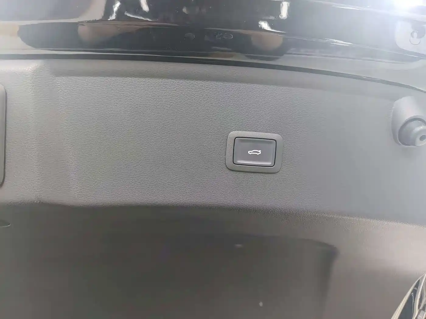 Hongqi H6 2025 2023 2.0T Premium Edition