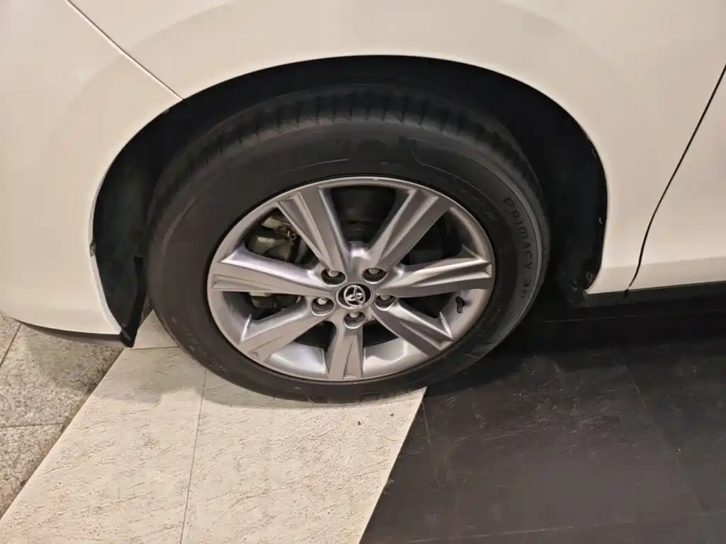 Toyota Previa 2018 2012 2.4L 7-Seater Luxury Edition