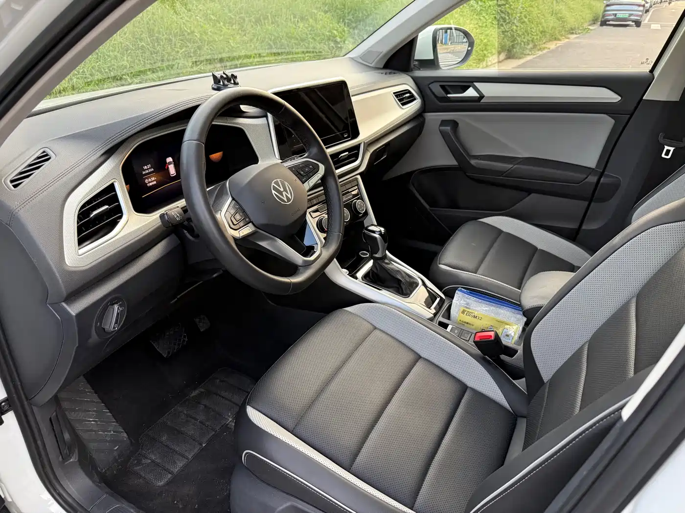 Фото 5 - Volkswagen T-ROC