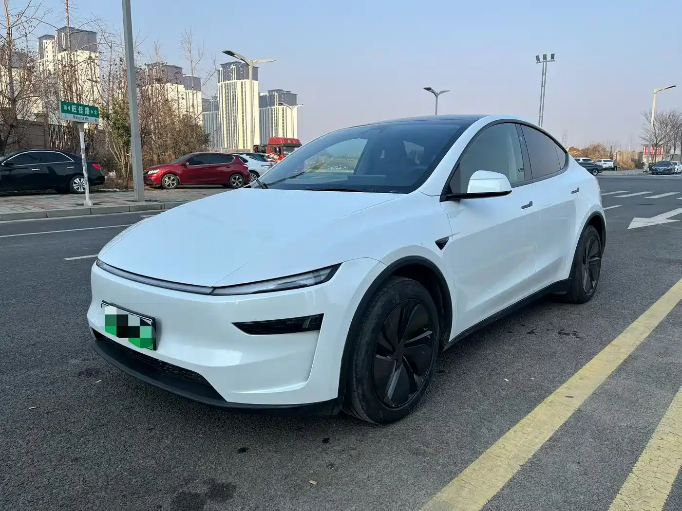 TESLA MODEL Y