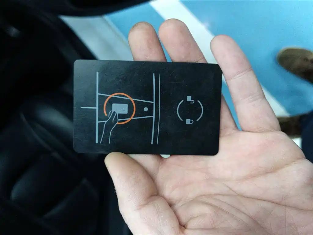 TESLA MODEL 3 (IMPORTED)