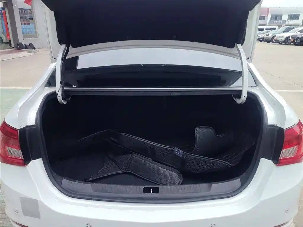 Buick Excelle 2017 15N Automatic Elite фото 19