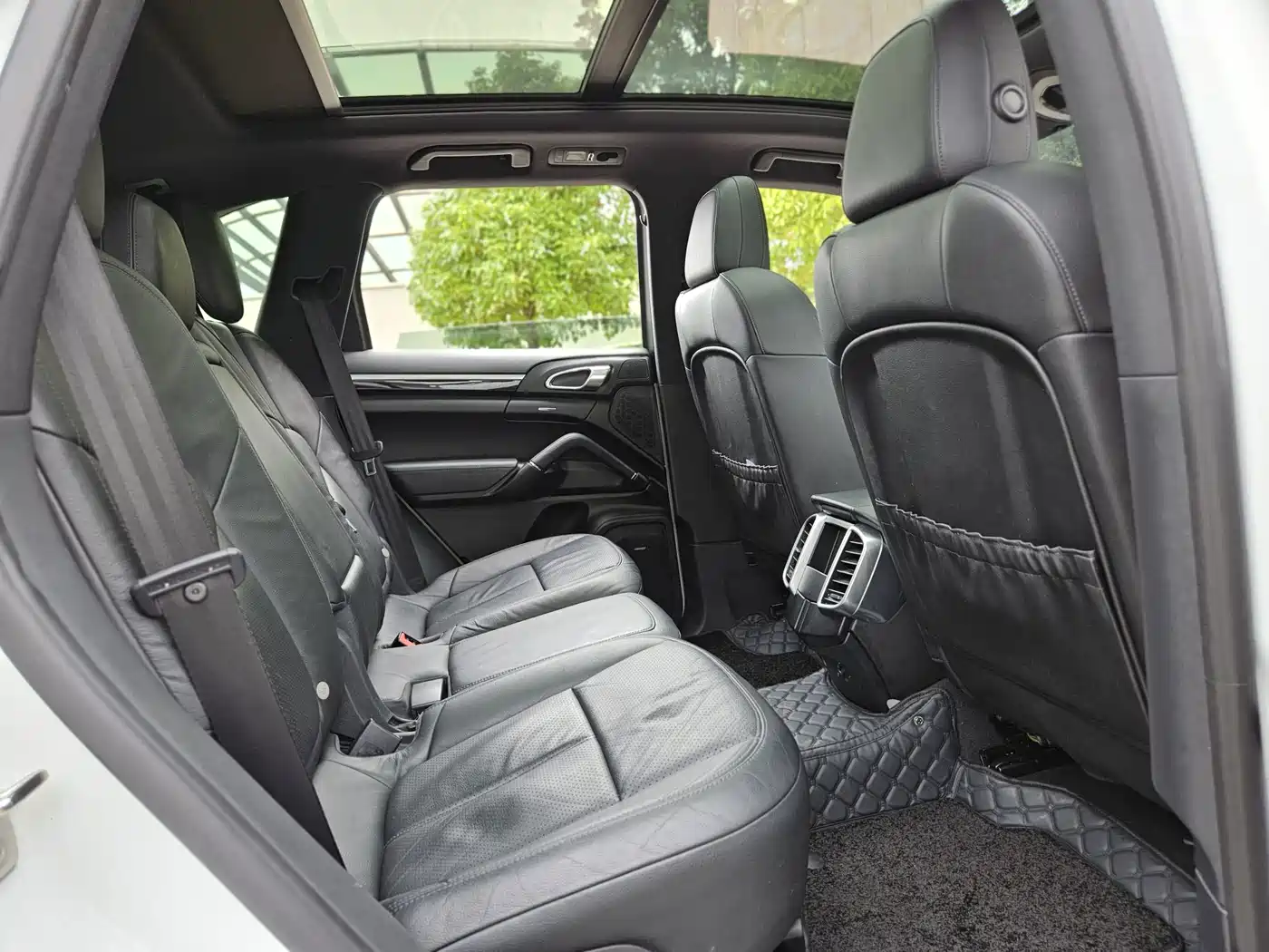 صورة 17 - Porsche Cayenne