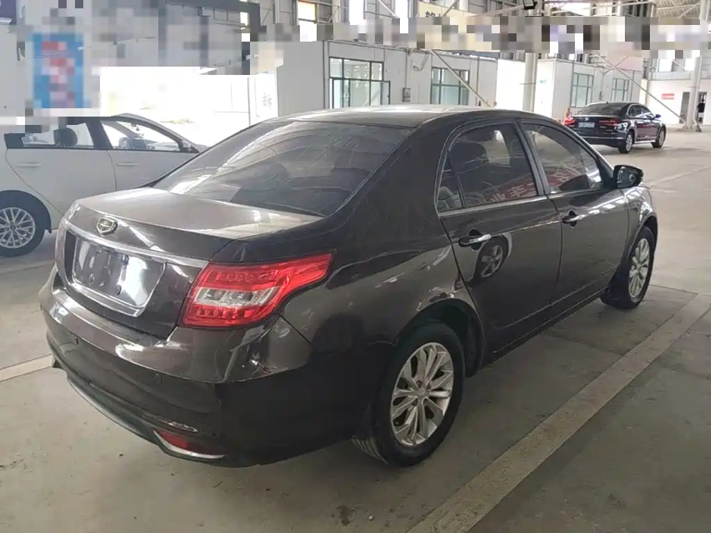 Фото 7 - Geely Vision