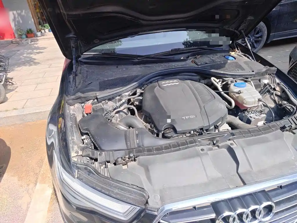 Фото 22 - Audi A6L