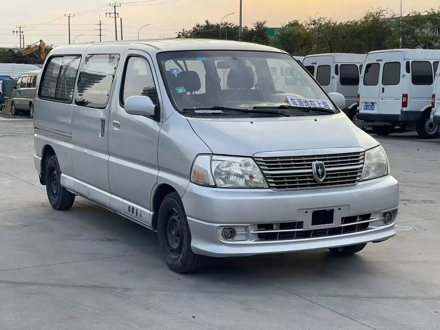 Jinbei Grace 2014 2015 2.0L Classic Edition Standard Model Long Wheelbase 7/9-Seater
