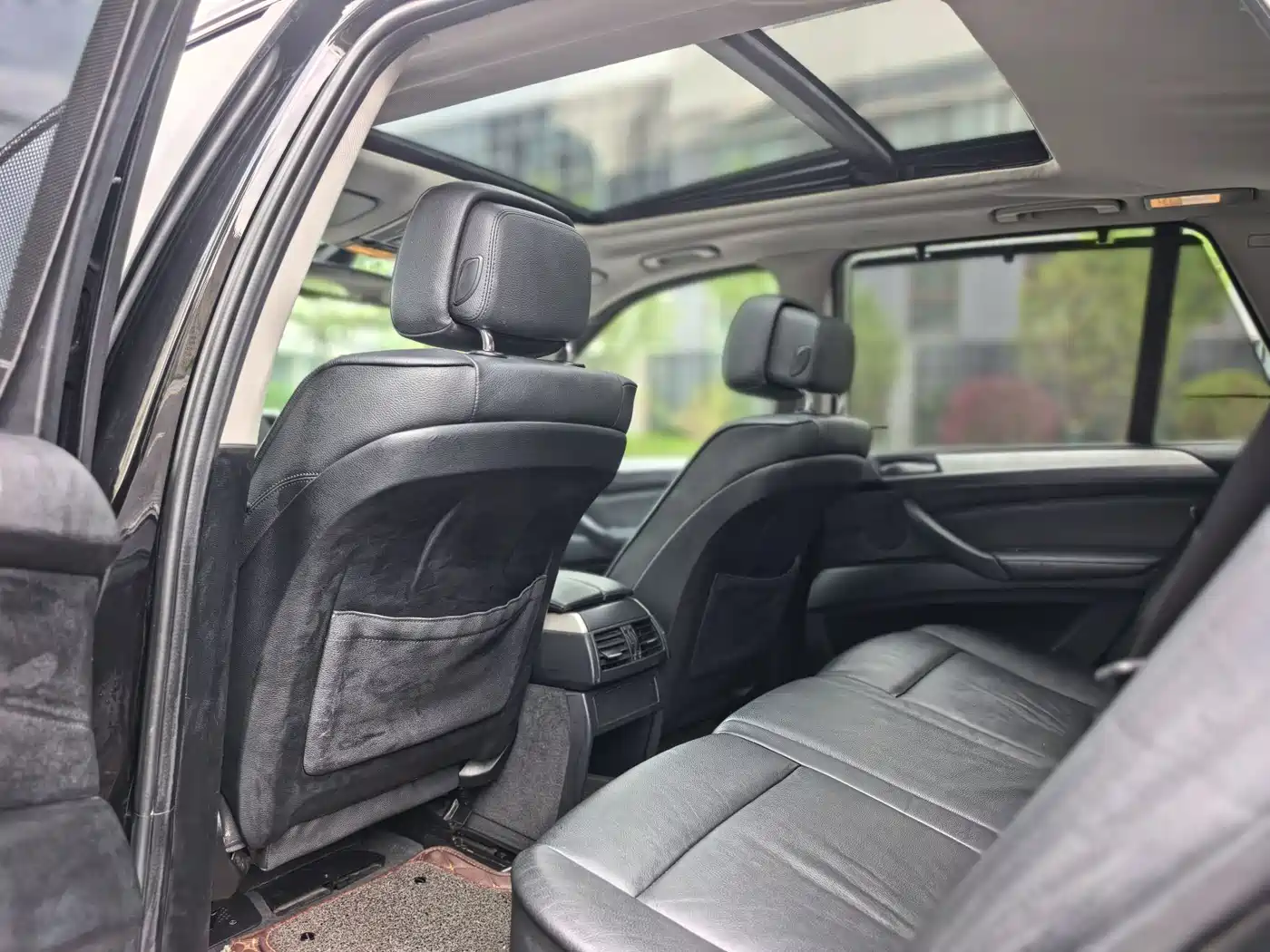 BMW X5 (Import) 2011 xDrive35i Leading Edition фото 10