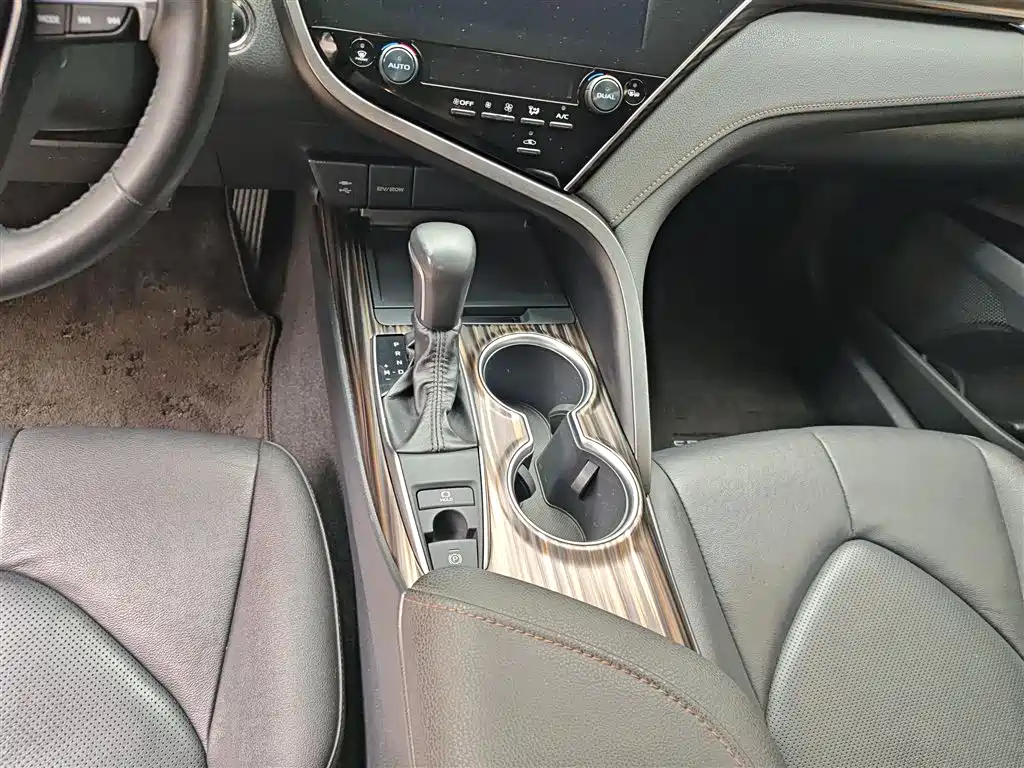 Toyota Camry 2019 Facelift 2.0G Luxury Edition фото 10