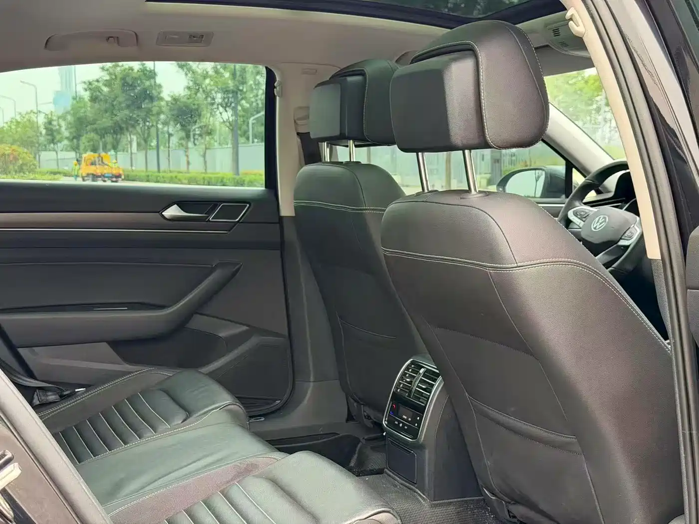 Volkswagen Magotan 2020 330TSI DSG Luxury фото 7
