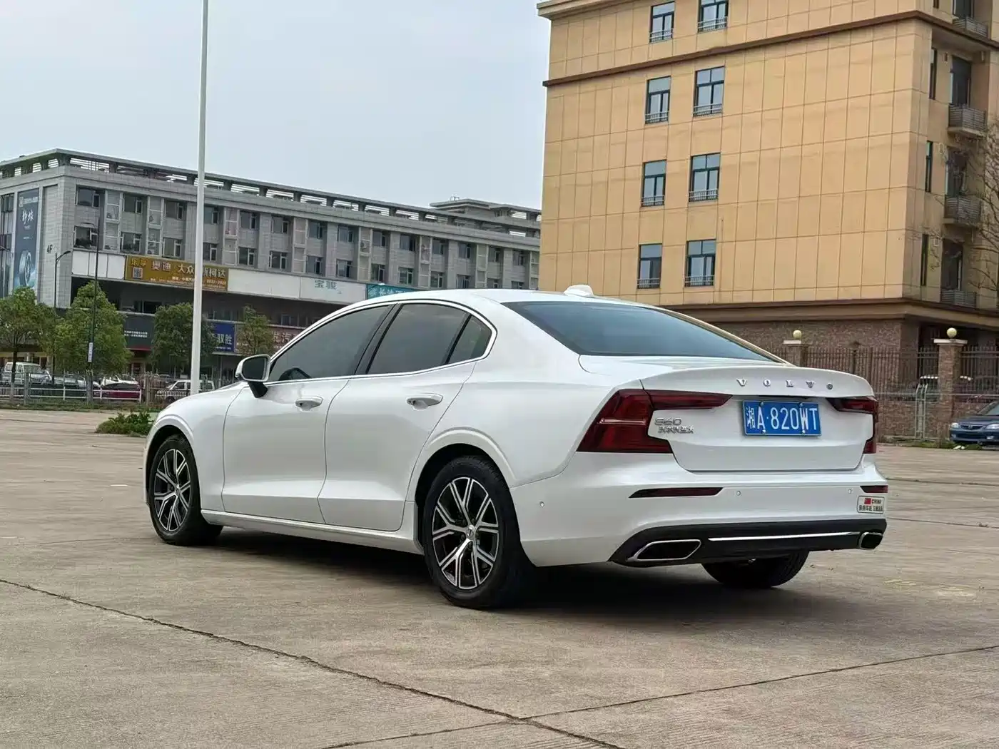 VOLVO S60