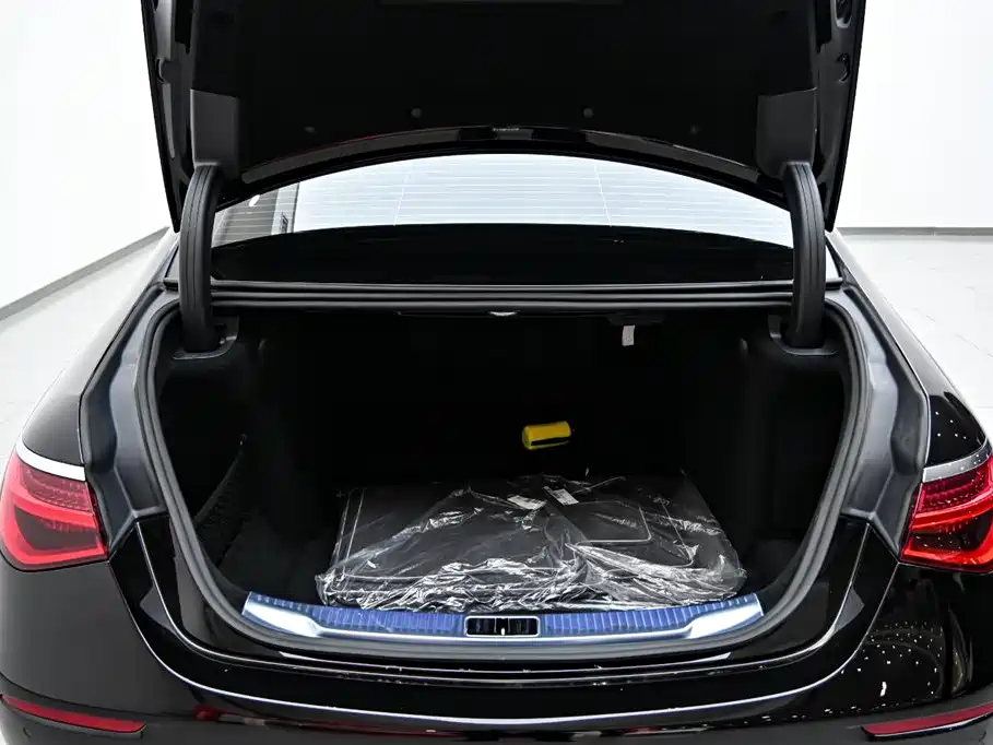 Mercedes-Benz Maybach S-Class 2026 S 480 4MATIC фото 38