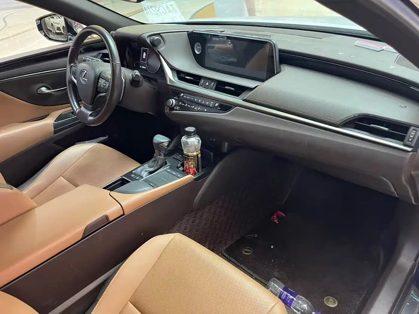 Lexus ES 2021 200 Excellence Edition фото 10