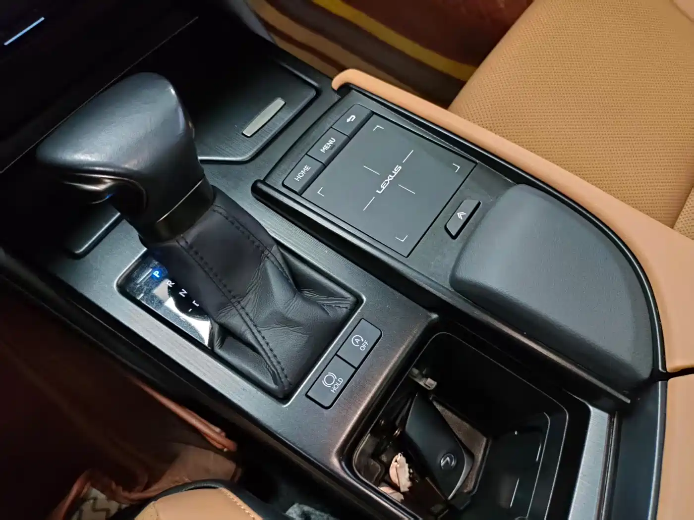 Lexus ES 2021 200 Excellence Edition фото 9