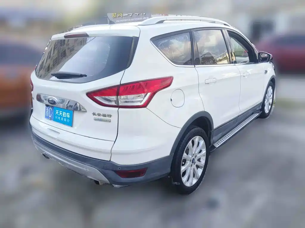 Фото 2 - Ford Kuga