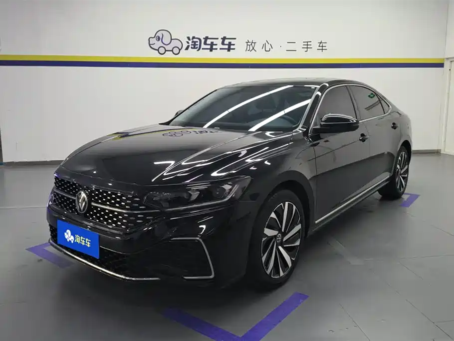 Volkswagen Passat 2023 Facelift 330TSI Starlight Elite Edition