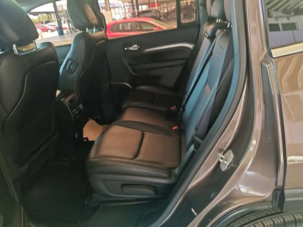 Jeep Commander 2019 2018 2.0T 2WD Advance Version China V