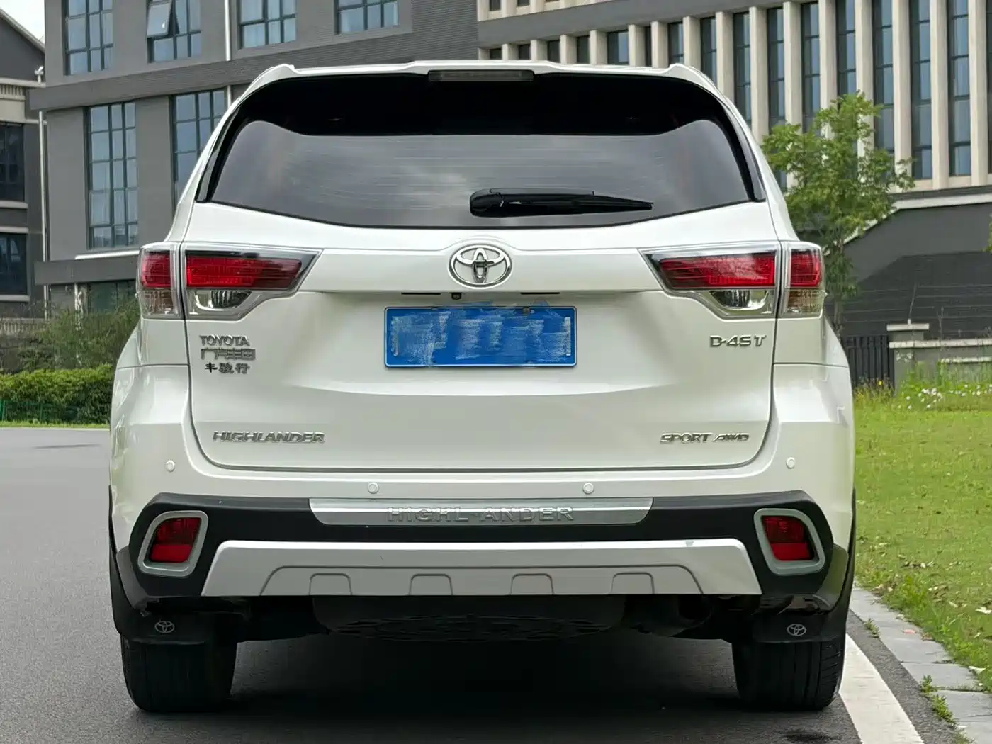 Toyota Highlander 2015 2.0T AWD Luxury Edition 7-seater фото 6