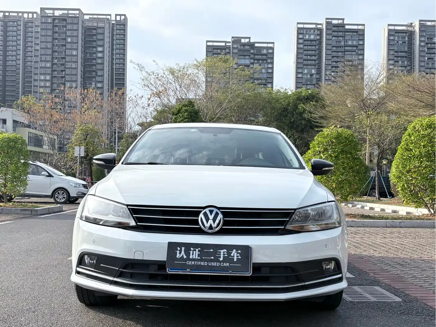 Volkswagen Sagitar 2018 280TSI DSG Spark Edition фото 4