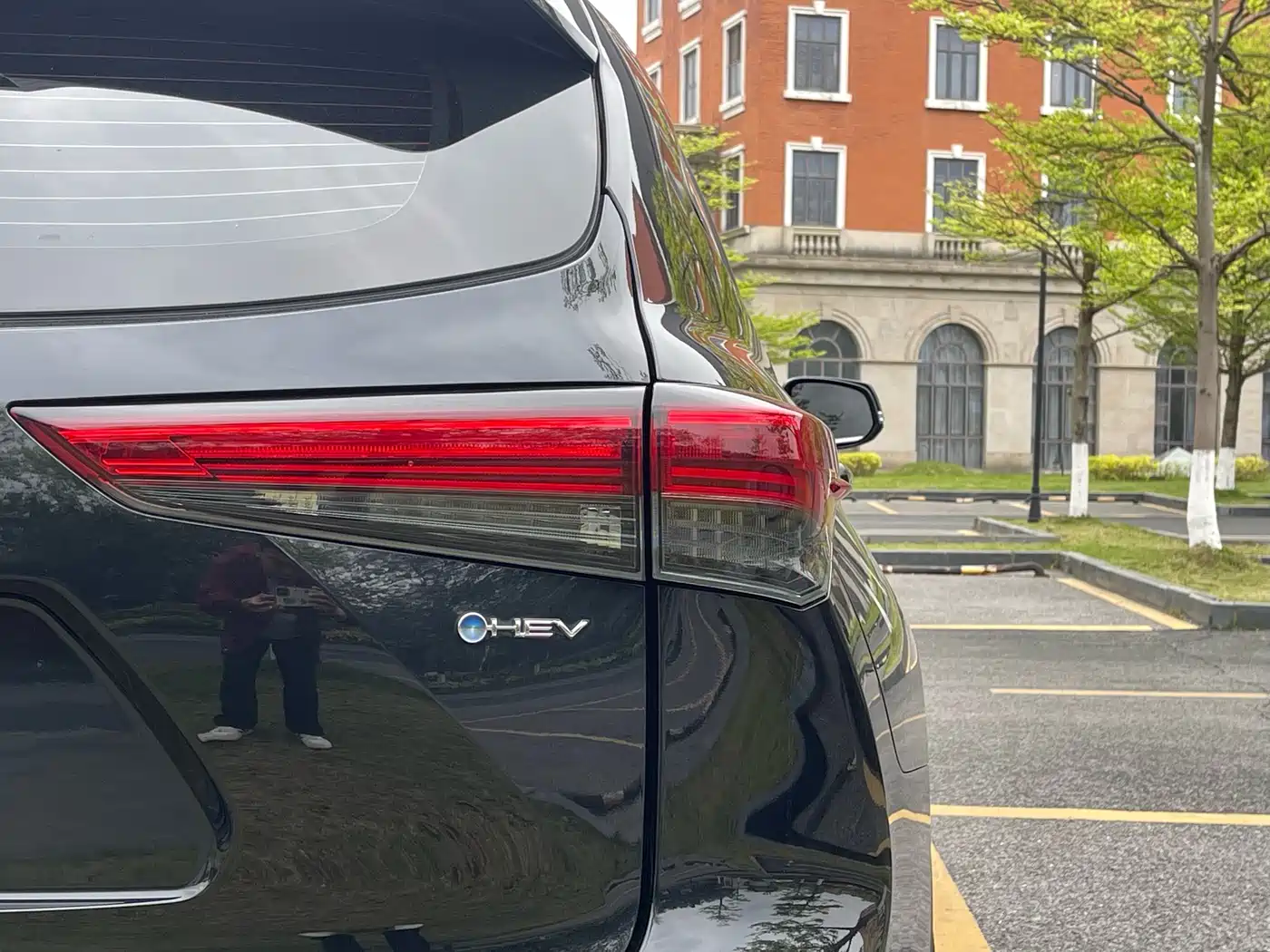 Toyota Highlander 2024 2.5L Smart Hybrid 4WD Luxury 7-seater фото 9