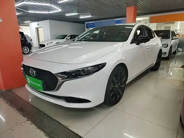 Mazda 3 Axela 2023