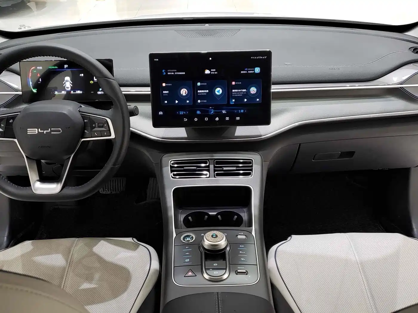 BYD Destroyer 05 2023 Champion Edition DM-i 120KM Premium фото 16