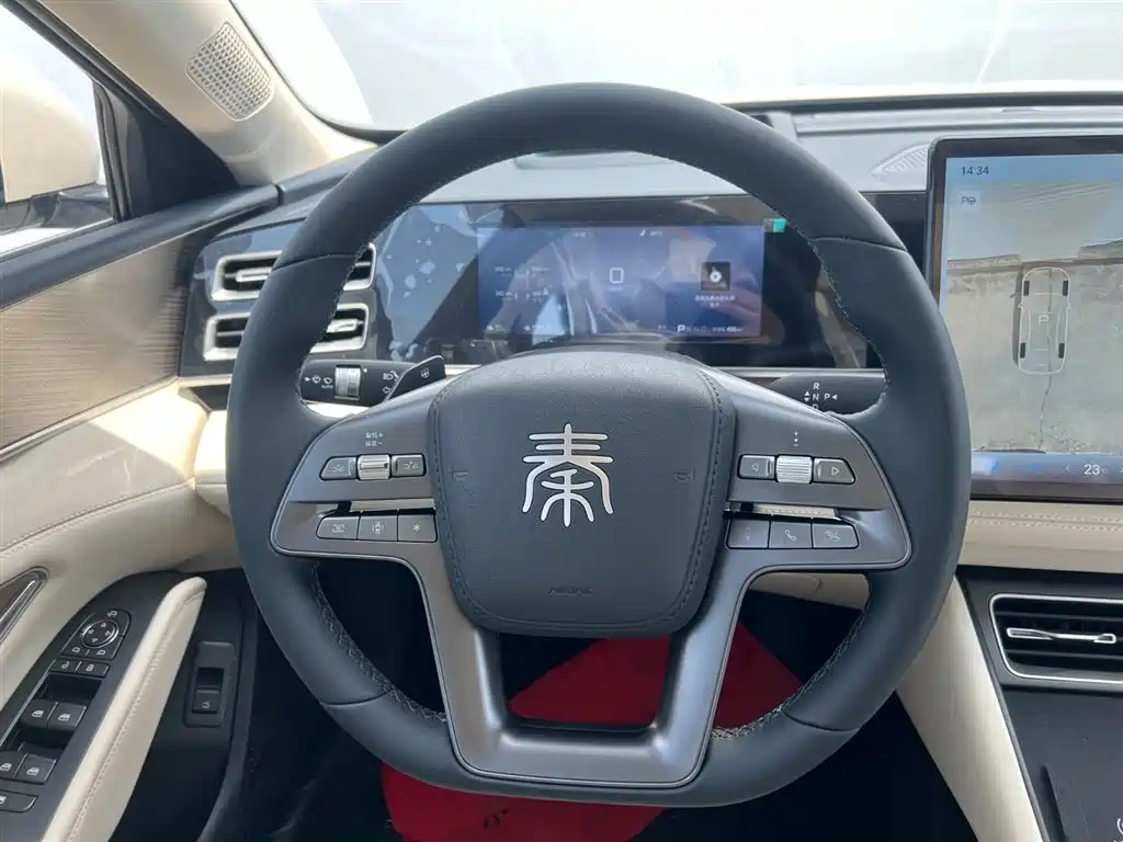 BYD Qin L 2026 DM-i 210KM Yun Nian Edition фото 12