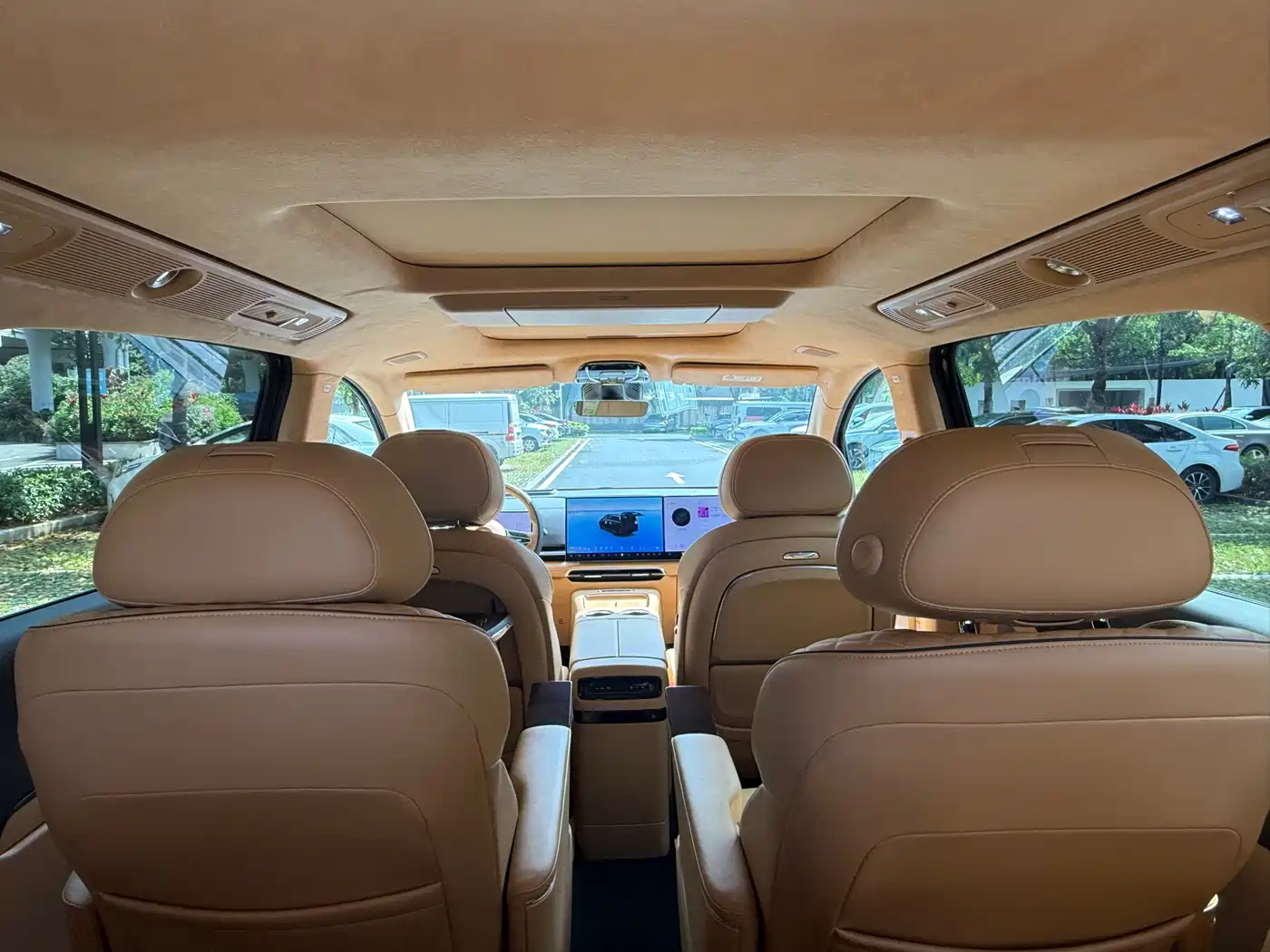 Voyah Auto Voyah Dreamer 2025 PHEV AWD Flagship Kunpeng Edition фото 15