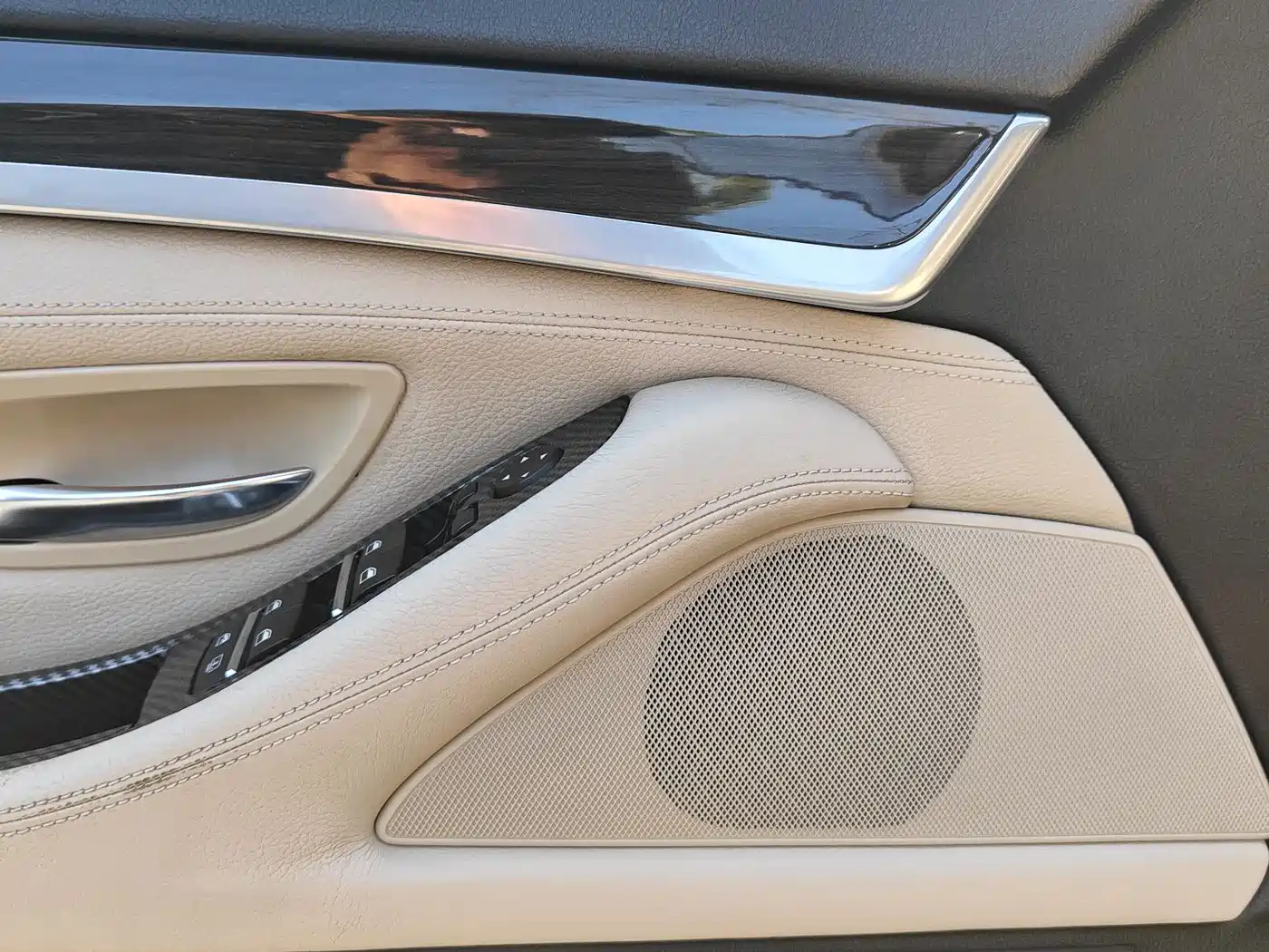 BMW 5 Series 2011 535Li Leading фото 11