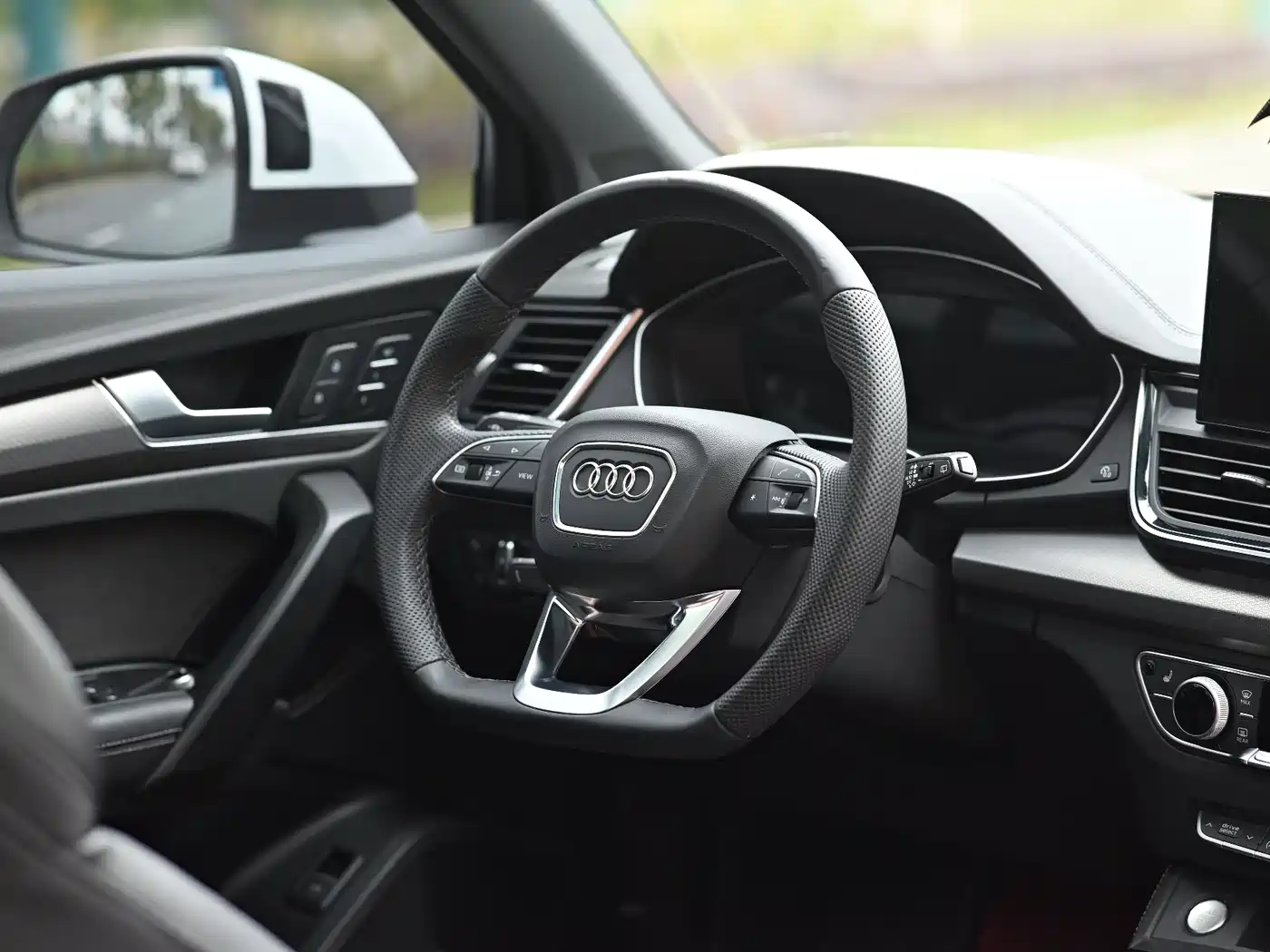 Audi Q5L Sportback 2021 45 TFSI Luxury фото 7