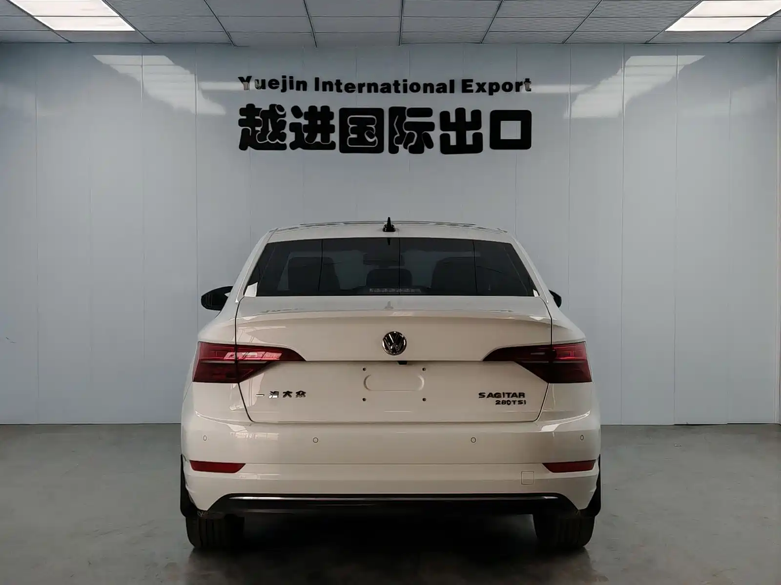 Фото 9 - Volkswagen Sagitar