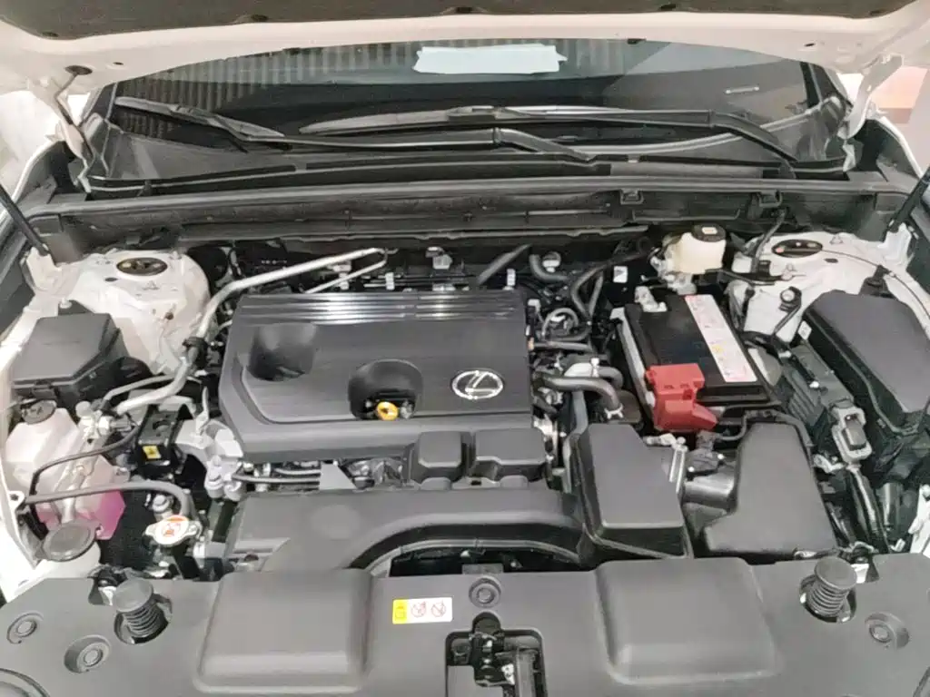 Фото 20 - Lexus NX