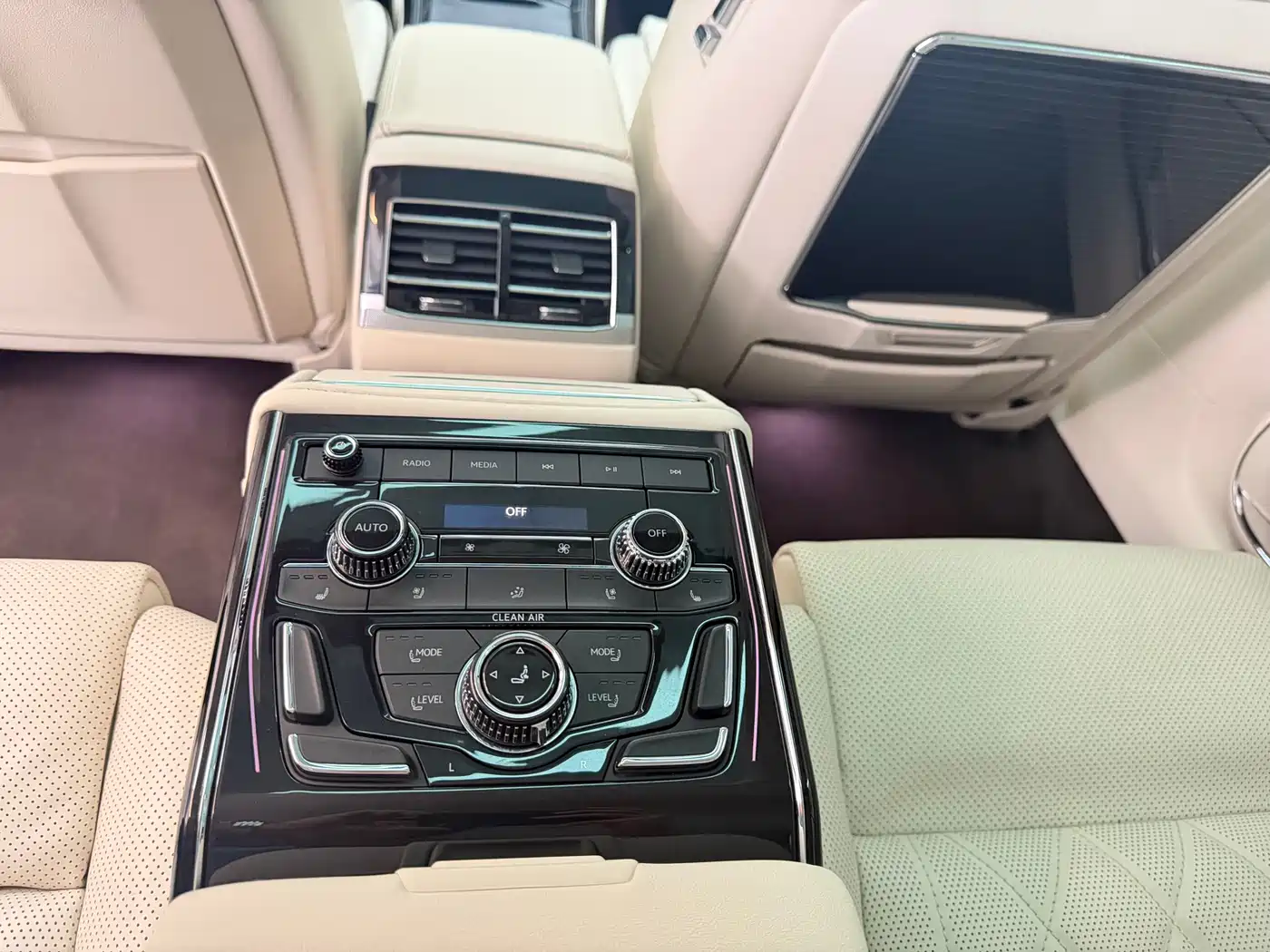VOLKSWAGEN HUIANG