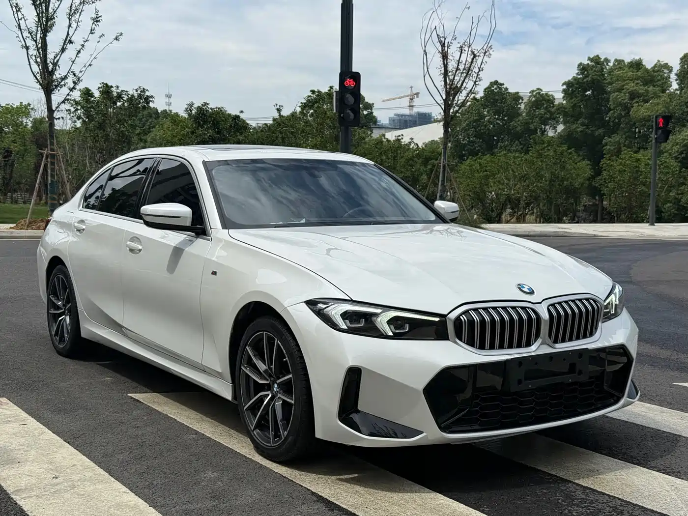 BMW 3 Series 2023 320Li M Sport Package фото 3