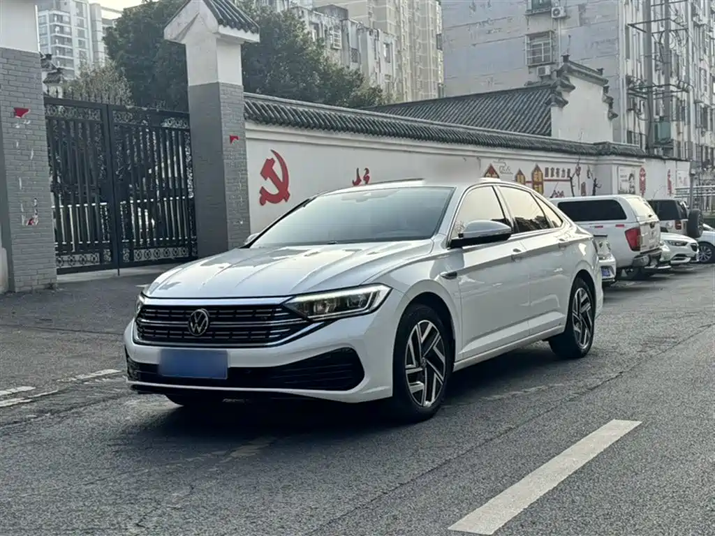 Volkswagen Sagitar 2023 300TSI DSG Surpassing Edition фото 2