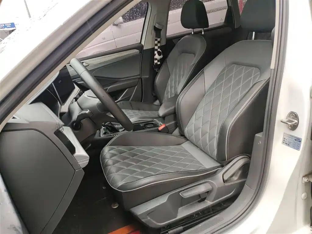Volkswagen Sagitar 2023 300TSI DSG Surpassing Edition фото 14