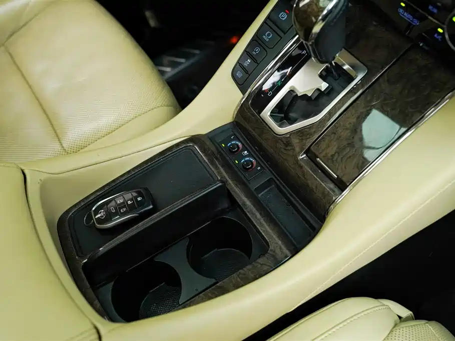 Toyota Alphard 2018 Facelift 3.5L Premium Edition фото 12