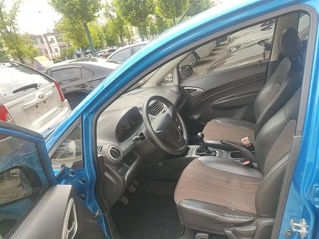 Chevrolet Sail 2013 Sedan 1.2L Manual Fashion Happiness Edition фото 15
