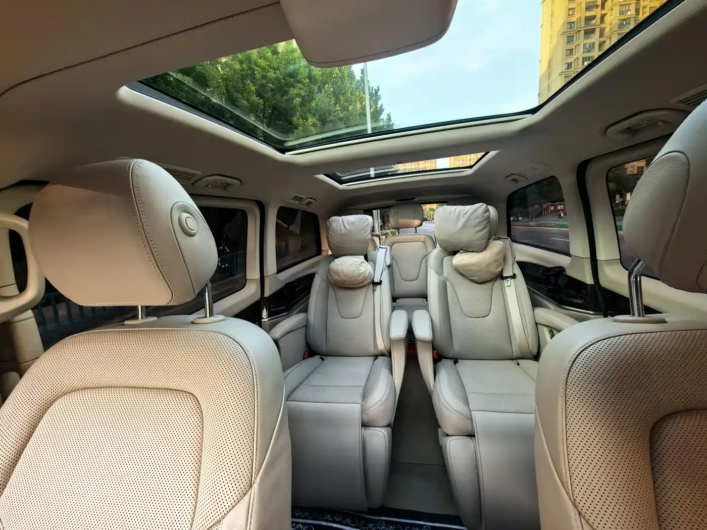 Mercedes-Benz V-Class 2018 V 260 Navigator Edition China VI фото 20
