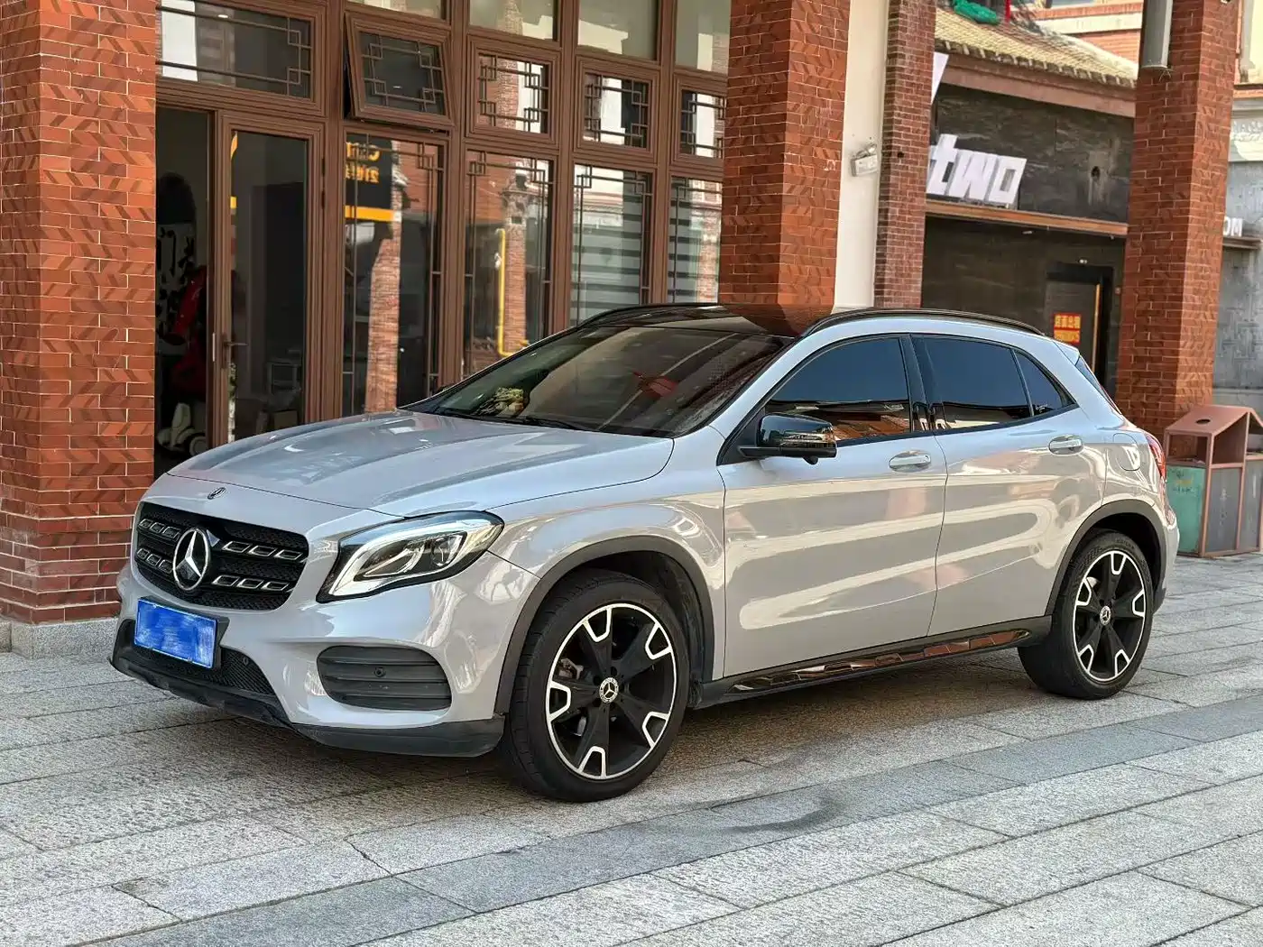 Mercedes-Benz GLA 2018 GLA 220 4MATIC Sport