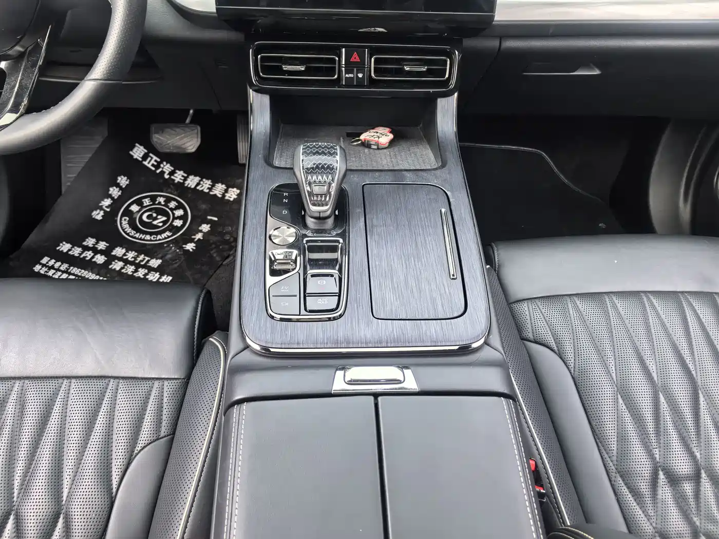 GAC Trumpchi Trumpchi GS8 2022 Hybrid Series 2.0TM 4WD Premium Edition (7-Seater) фото 11