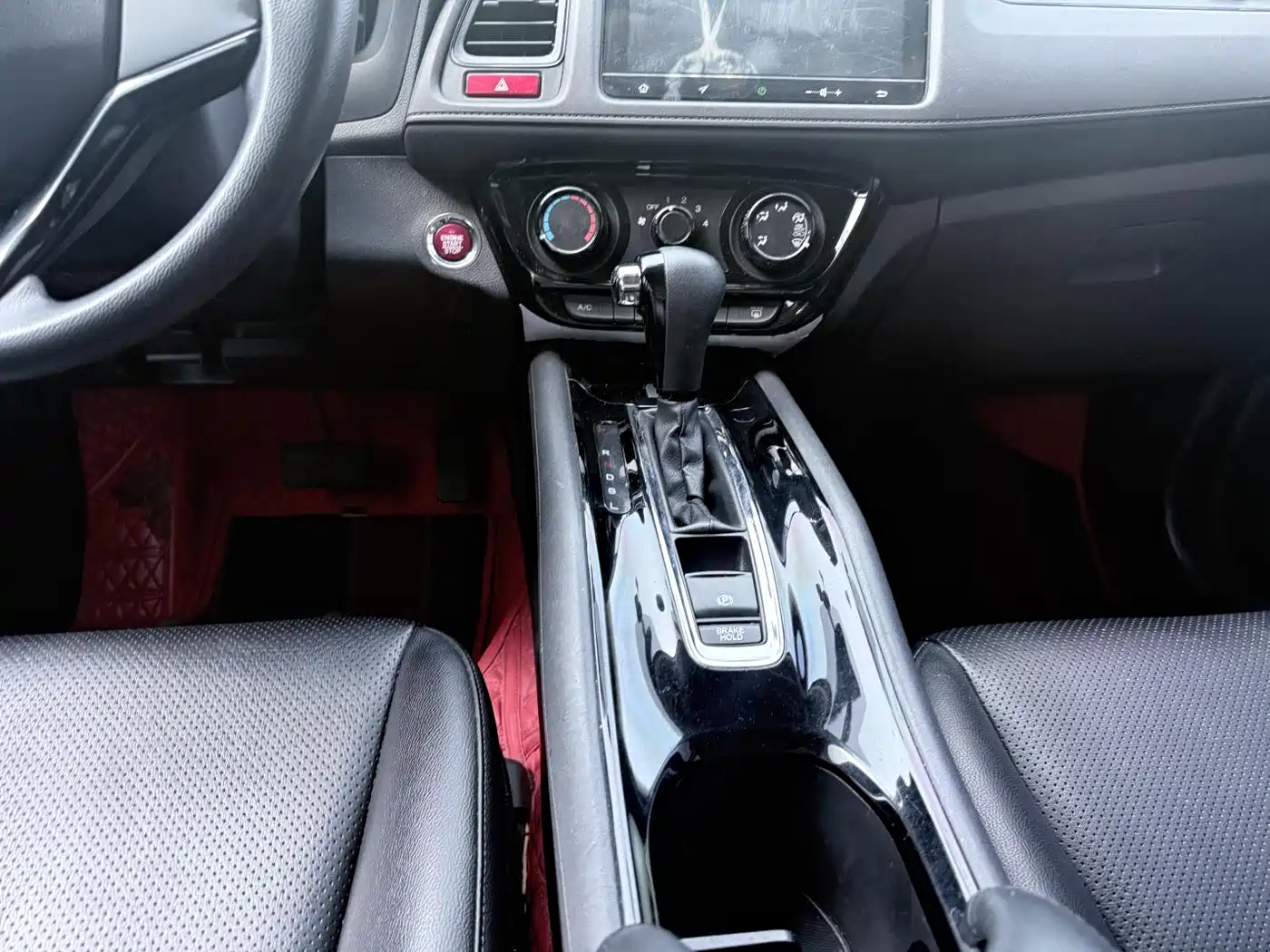 Photo 14 - Honda Vezel