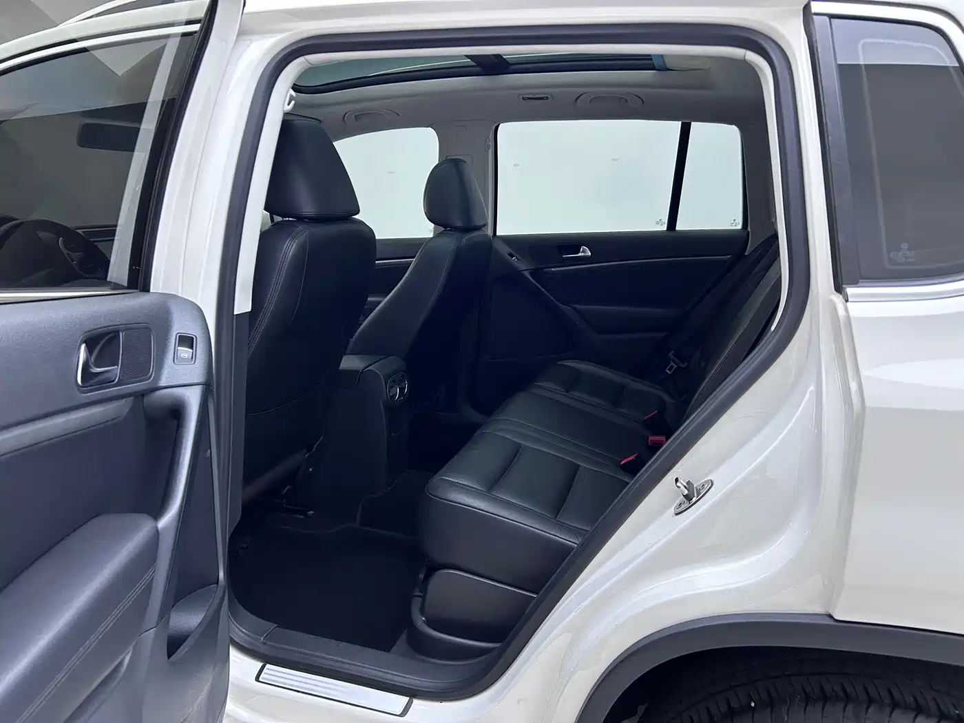 Volkswagen Tiguan 2013 1.8TSI Auto 4WD Luxury фото 9